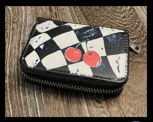Porte-monnaie noir à damier cerises avec dragonne